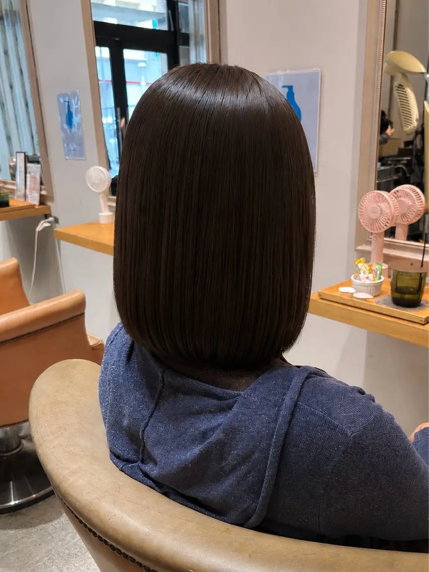 ミディアム 渡辺 リリのヘアスタイル