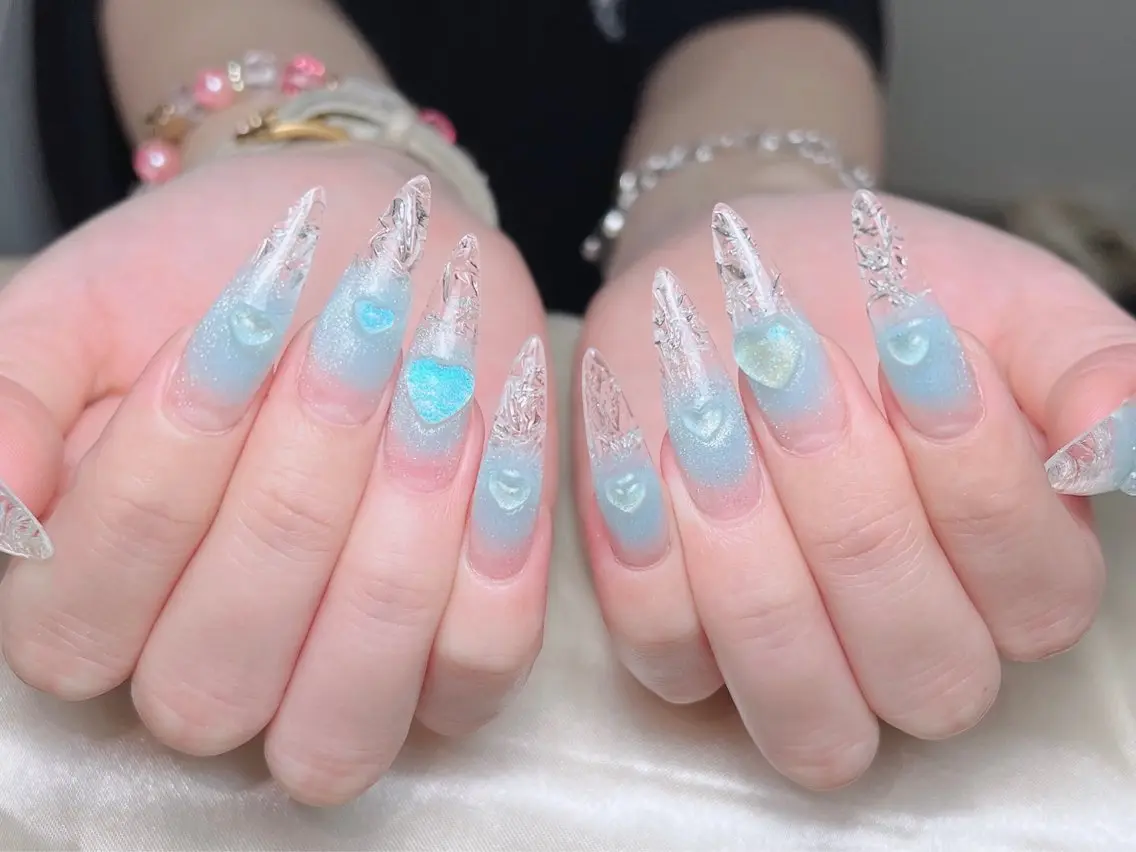 ネイル オーロラネイル ボルドー ブラウン 氷ネイル・うるうるネイル キラキラネイル ハンドネイル Sora  Nail 長さ出し専門店のネイルデザイン