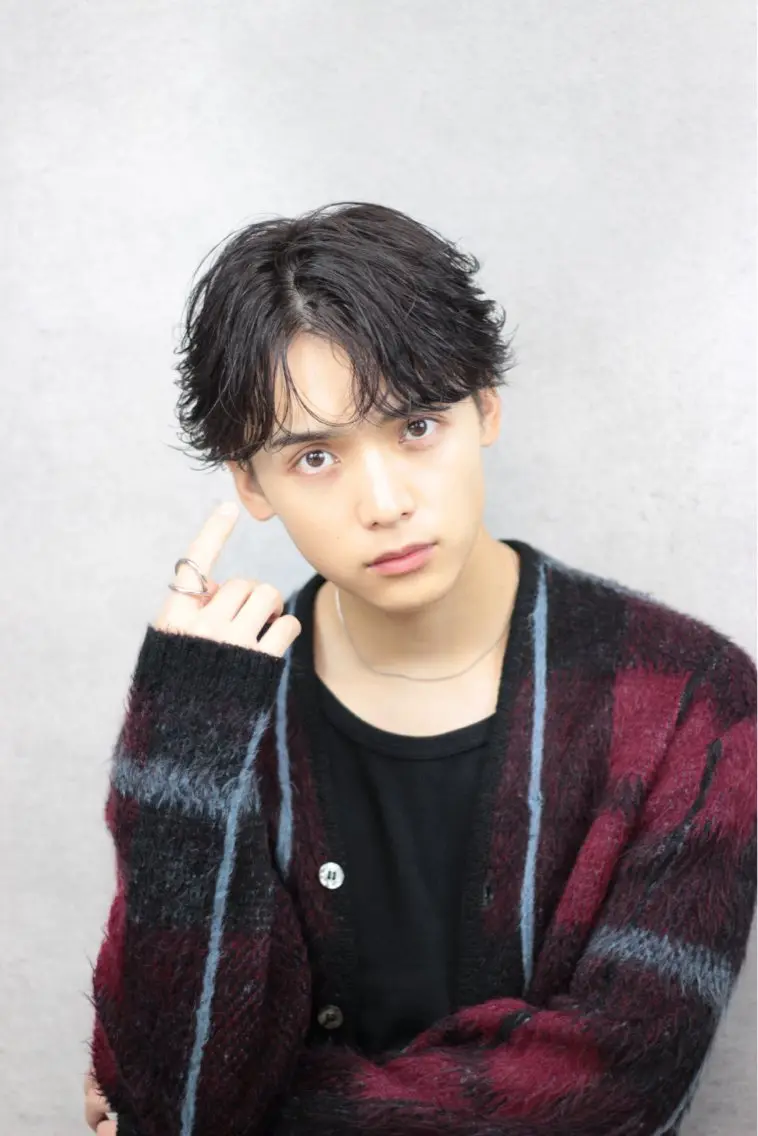 ショート ヘアアレンジ メンズ メンズパーマ メンズツイストパーマ 波巻きパーマ ツイストパーマ 🔥ニュアンス フェザー小林海斗🔥のヘアスタイル