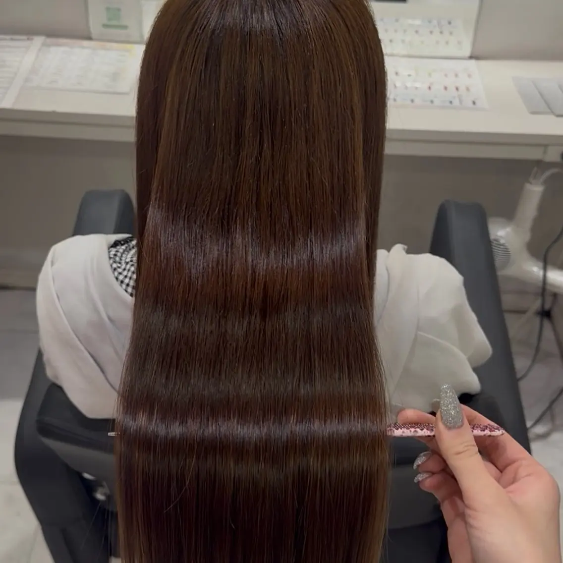 セミロング カラー ヘアカラー トリートメント 🦋REISA🦋 エクステ×ハイトーンのヘアスタイル