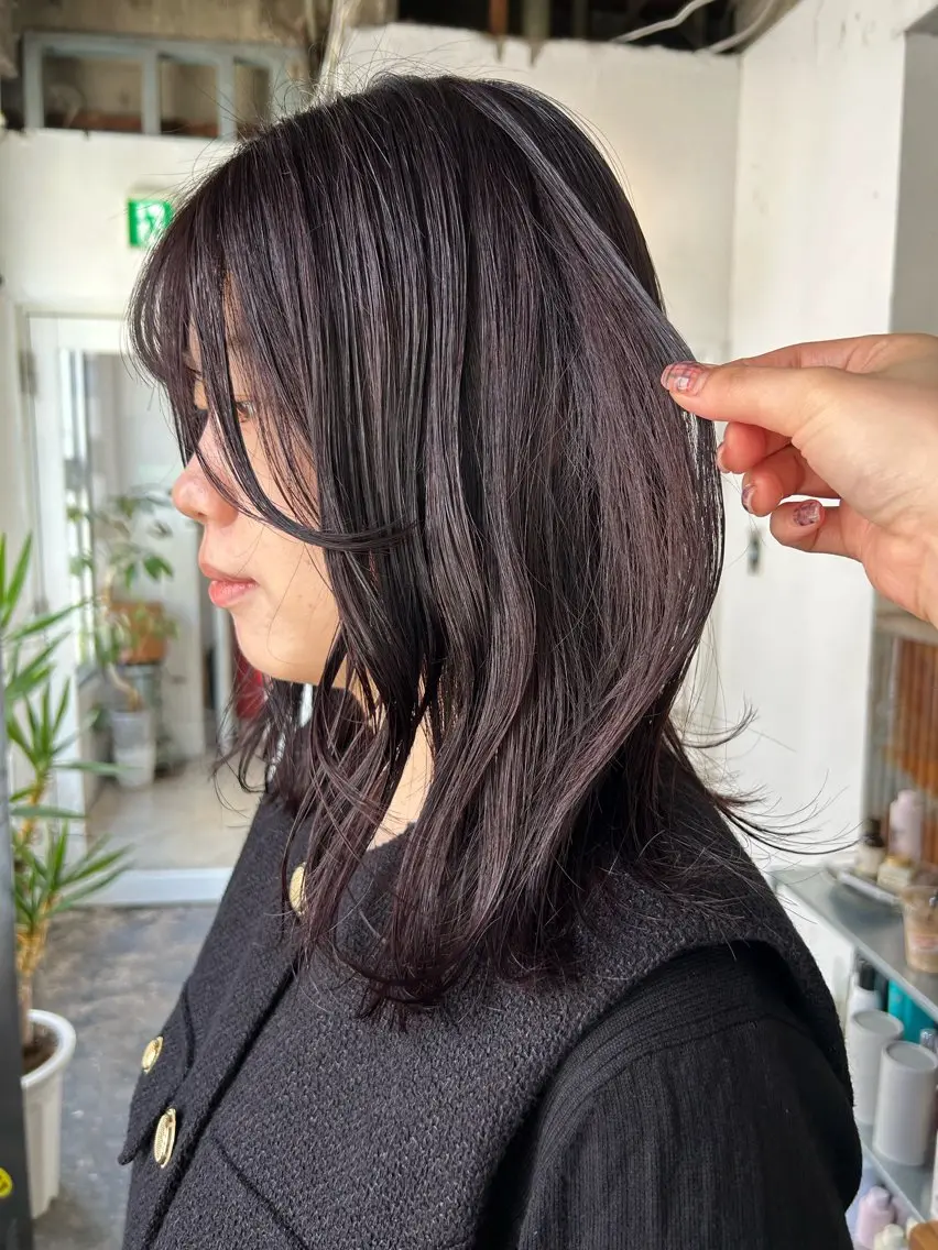 セミロング カラー コハル ブリーチモデル募集中のヘアスタイル