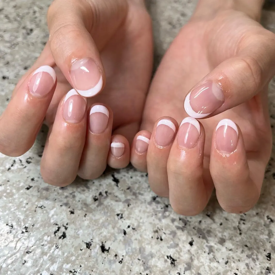 ネイル フレンチネイル ピンク nailsalon maluriのネイルデザイン