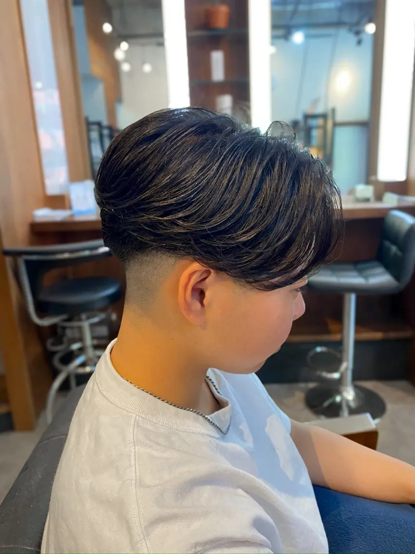 ミディアム パーマ メンズ ミディアムパーマ フェザーパーマ メンズパーマ IRIE⚡️メンズ/ パーマ⚡️北川聖也のヘアスタイル