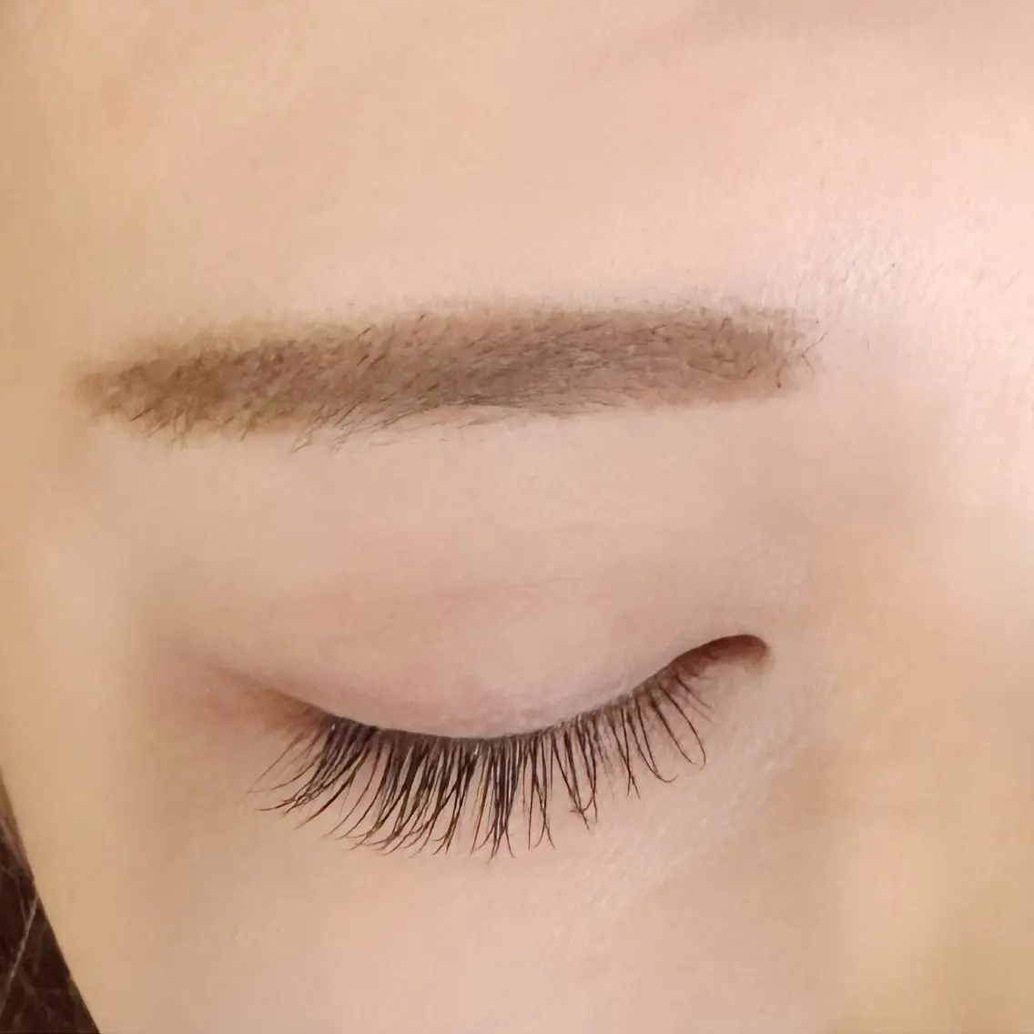 マツエク・マツパ 臼井 美羽のヘアスタイル