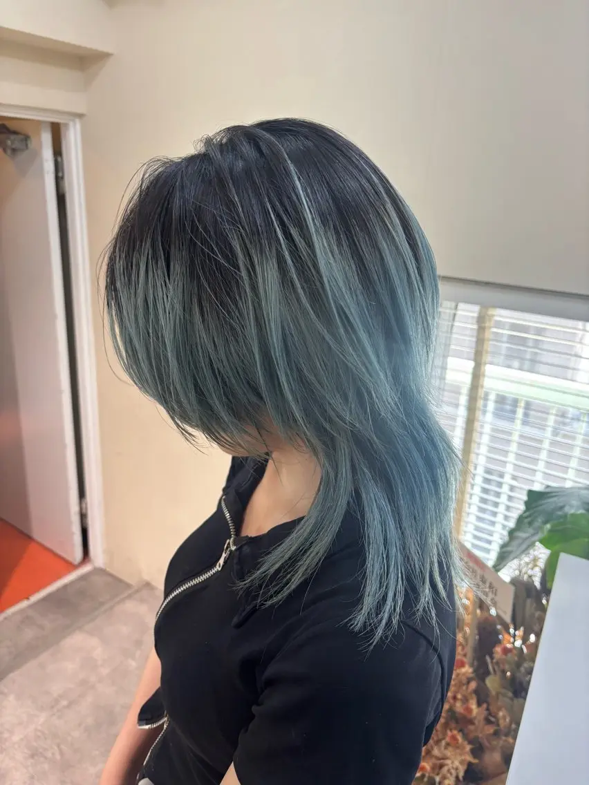 セミロング カラー ブリーチ カット ヘアカラー トリートメント teN+by ambleluxeのヘアスタイル