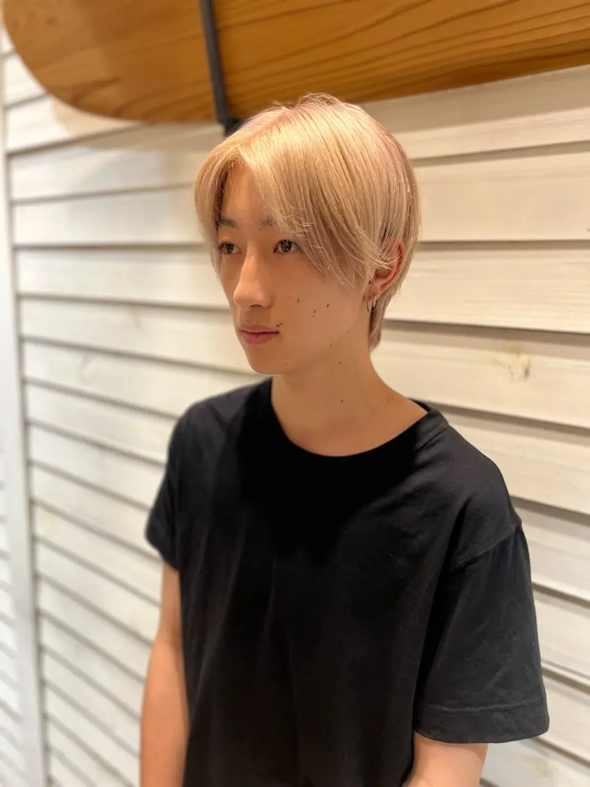 メンズ メンズブリーチ カット ヘアカラー 三浦 翔太のヘアスタイル