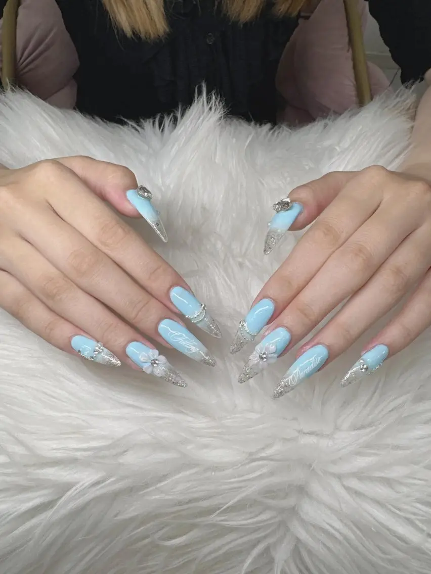 ネイル 長さ出し グラデーション 卒業式 キラキラネイル マグネットネイル ハンドネイル Lee Nailsのネイルデザイン