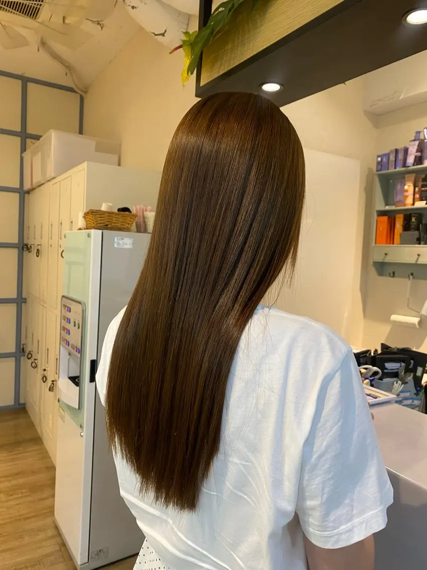 ロング カラー ブリーチ ブラウンカラー ダブルカラー イルミナカラー オリーブカラー カット ヘアカラー 縮毛矯正 トリートメント N°+aero 😊れいか😊のヘアスタイル