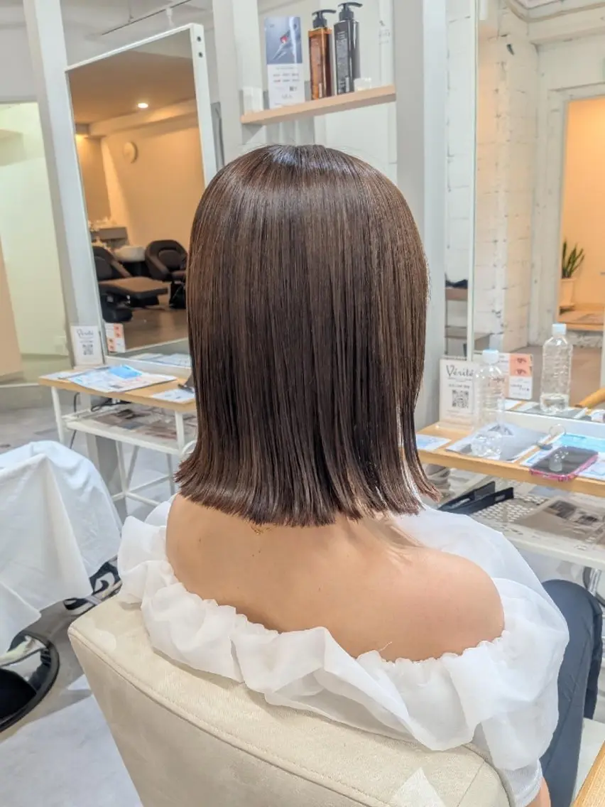 ショート カラー 切りっぱなしボブ ボブ カット ヘアカラー トリートメント 椎名 紗愛のヘアスタイル
