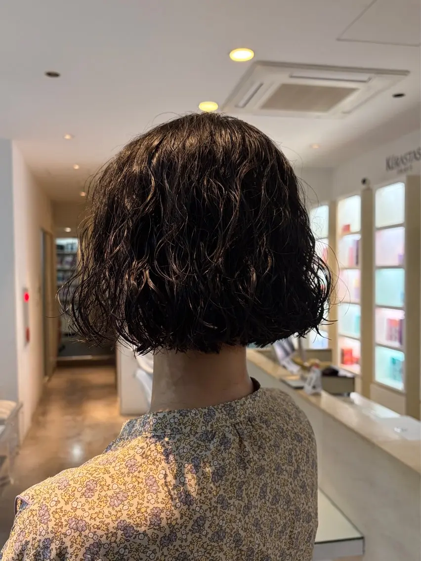 ミディアム パーマ ミディアムパーマ ボブ ニュアンスパーマ 赤み・黄み消し/ 透明感/🍃そうたのヘアスタイル