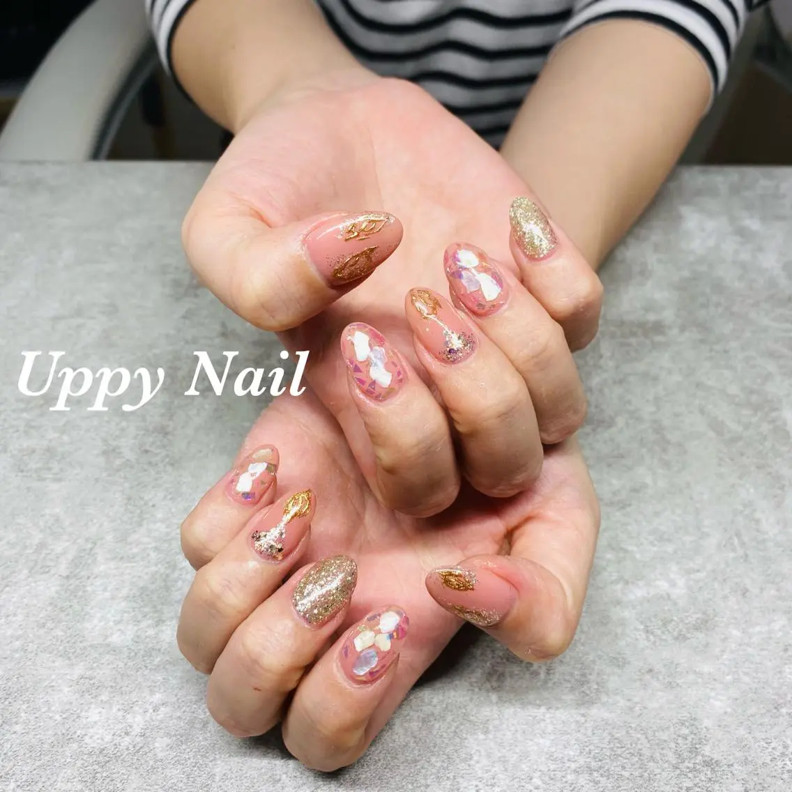 ネイル ゴールド ミラーネイル ピンク ハンドネイル Uppy Nail ukyoのネイルデザイン