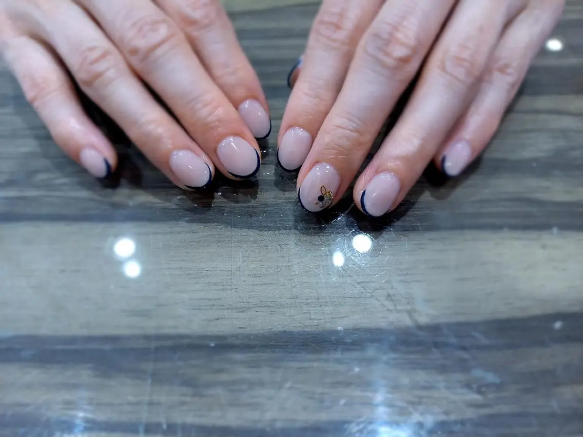 ネイル フレンチネイル グラデーション ハンドネイル Progress Nailのネイルデザイン
