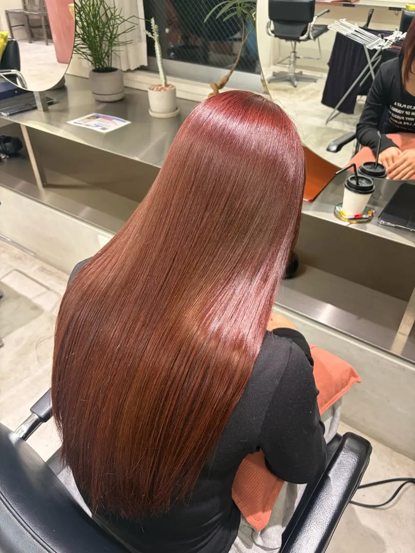 ロング ヘアカラー 湯浅 あや果のヘアスタイル