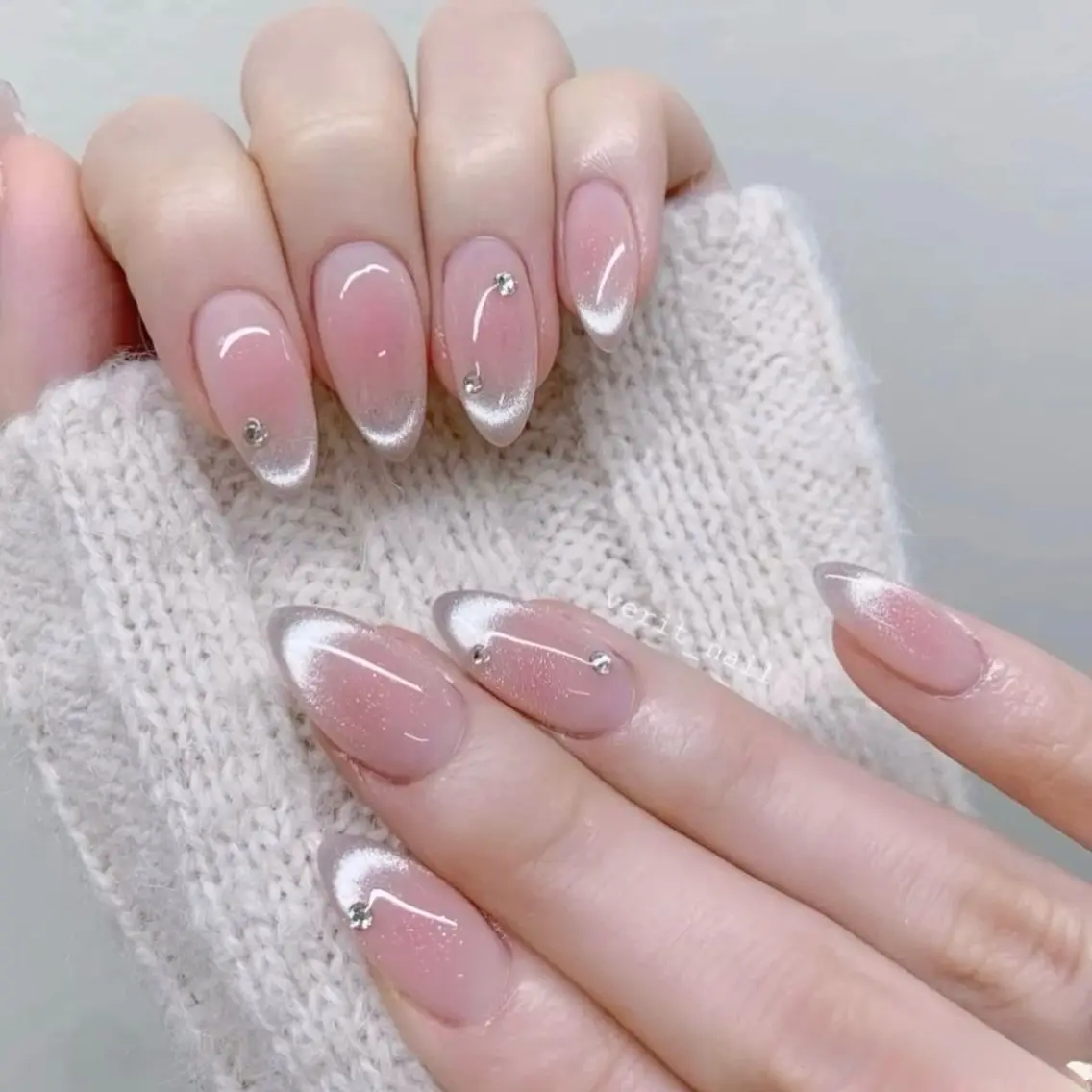 ネイル 長さ出し フレンチネイル グラデーション 卒業式 マグネットネイル ハンドネイル MIHANA NAILのネイルデザイン