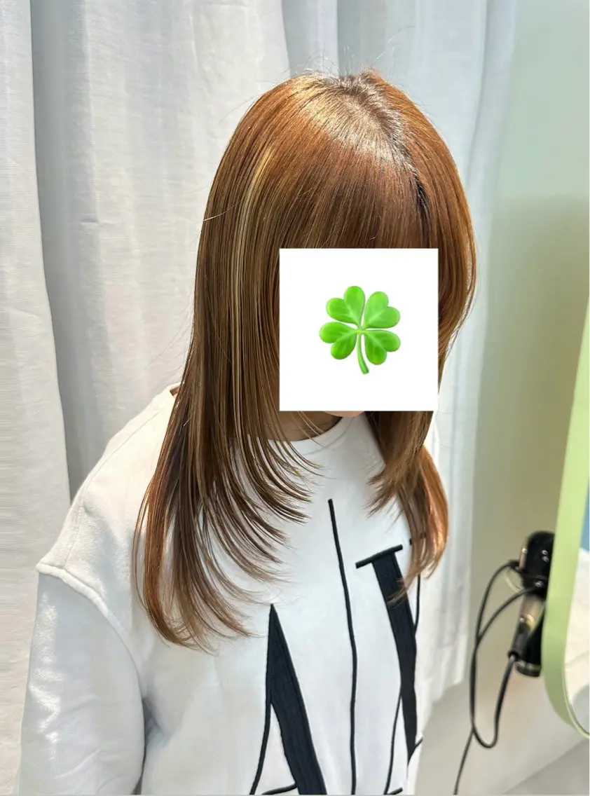 ロング 安井 美咲希のヘアスタイル
