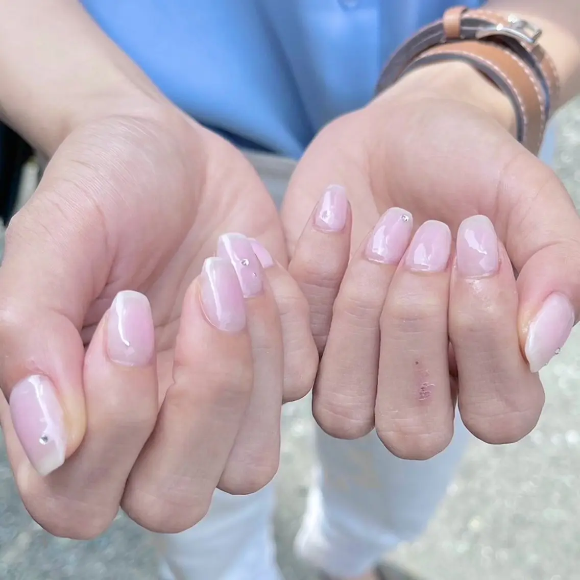 simple art (フレンチ・チーク・グラデーション)の写真