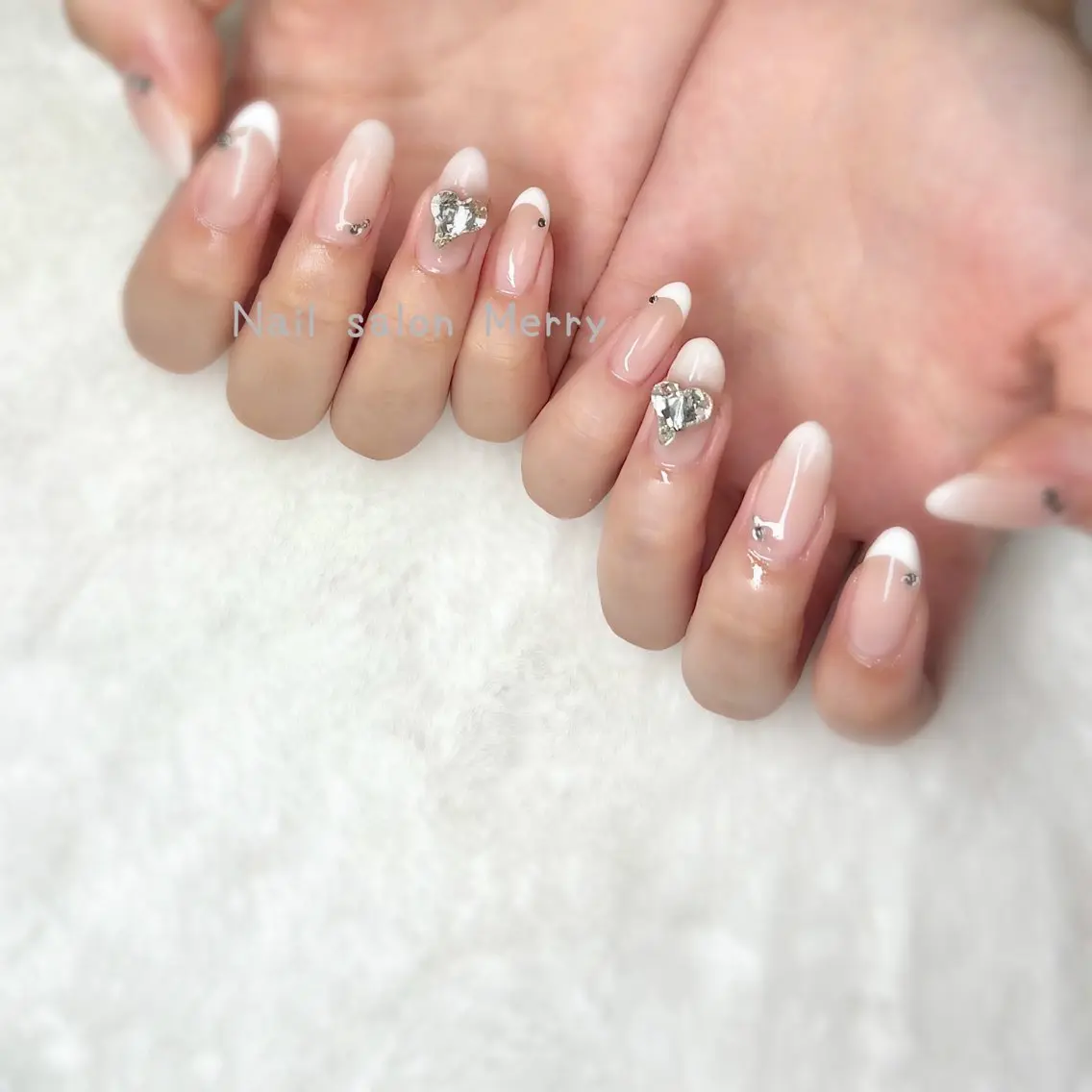 ネイル ホワイト ハンドネイル Nail salon Merryのネイルデザイン