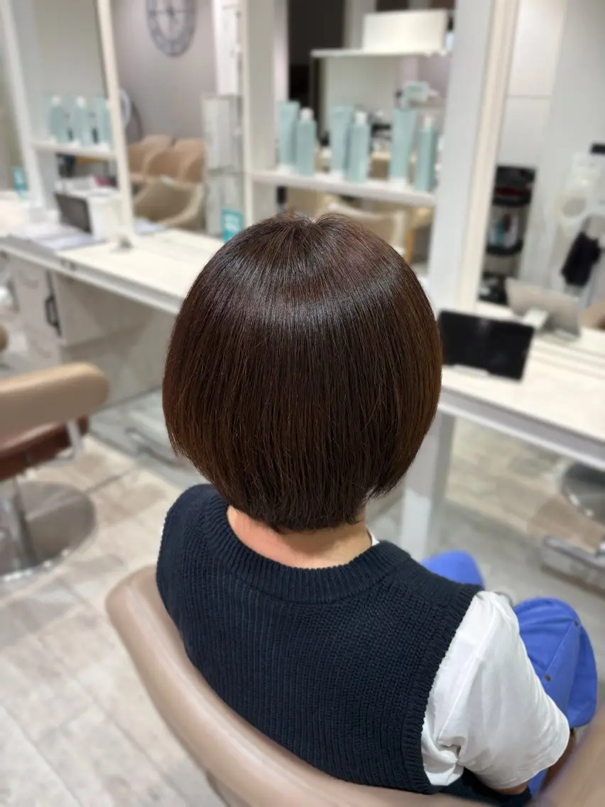 ショート カラー 長崎 真子のヘアスタイル
