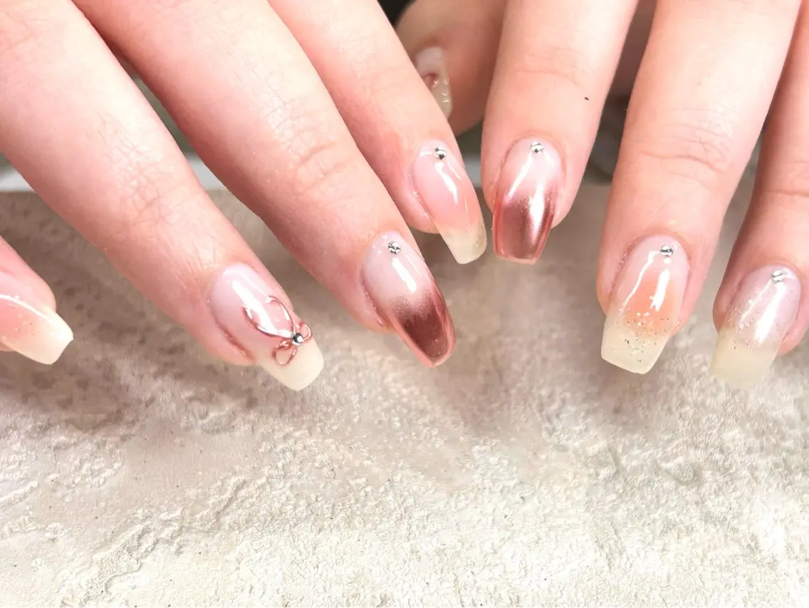 ネイル ハンドネイル sara +のネイルデザイン