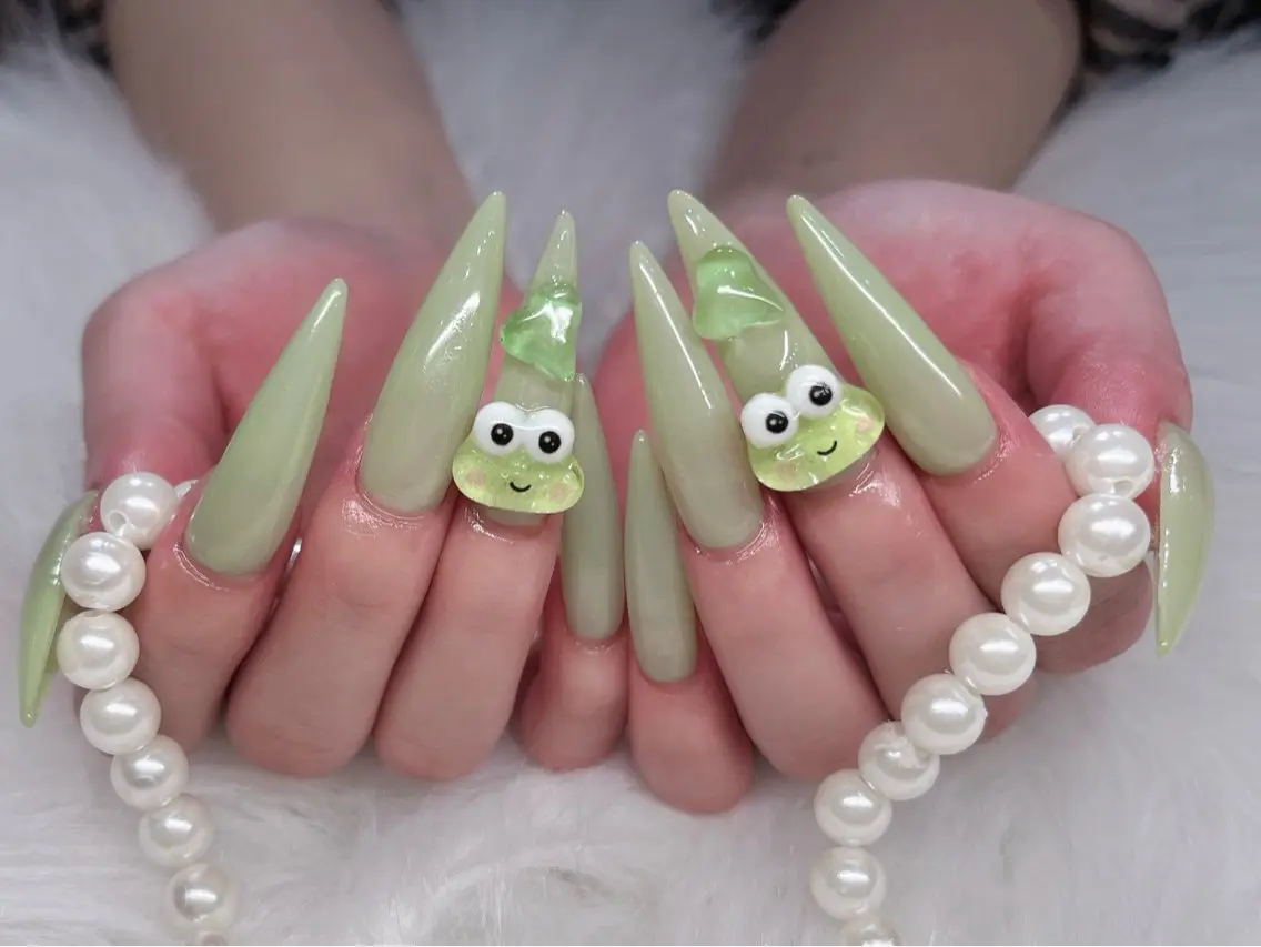 ネイル 成人式 フラッシュネイル フットネイル ジェルネイル 卒業式 ハンドネイル mione_ou nail salonのネイルデザイン