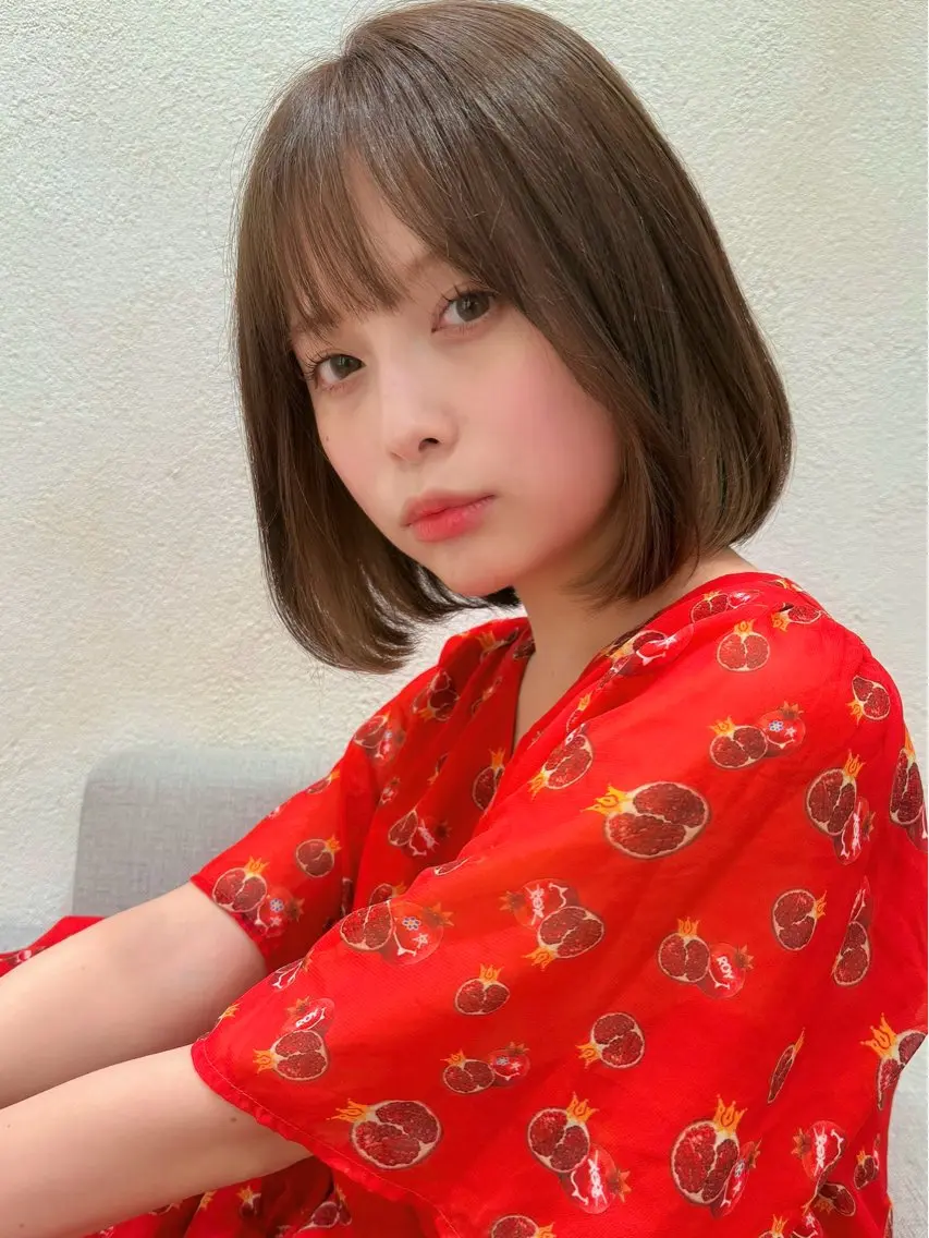 ミディアム 米澤 由衣のヘアスタイル