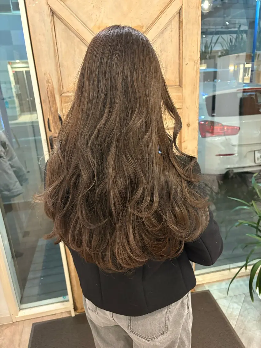 ロング カット ヘアカラー トリートメント ヘッドスパ diarスタイリスト 山田のヘアスタイル