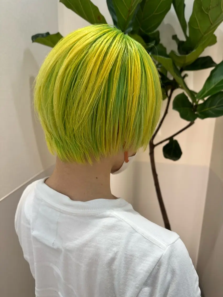 ショート カラー イエローカラー カット ヘアカラー トリートメント 🦋レイヤーカット ミドリカワ🦋のヘアスタイル
