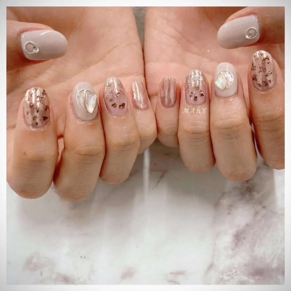 ネイル ミラーネイル ニュアンスネイル ワンカラーネイル ハンドネイル Mary nail .narumiのネイルデザイン