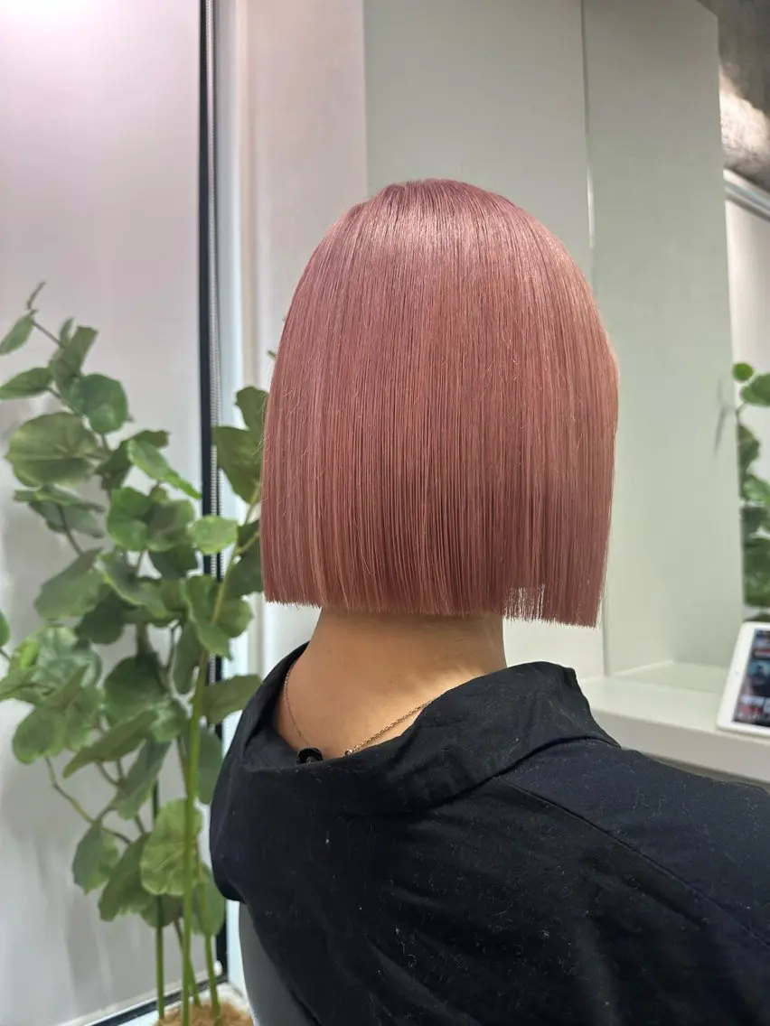 ショート カラー ヘアカラー トリートメント ハイトーン&髪質改善 &韓国エクステ🤎のヘアスタイル