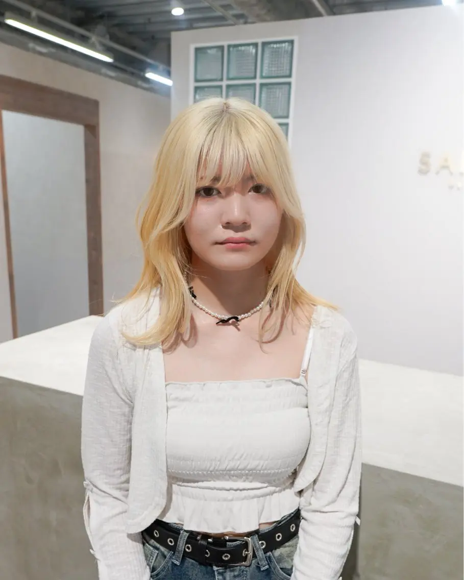 ミディアム カラー ブロンド ホワイトブロンド ヘアカラー トリートメント 鈴木/ボブ/ ミルクティー/ピンクのヘアスタイル