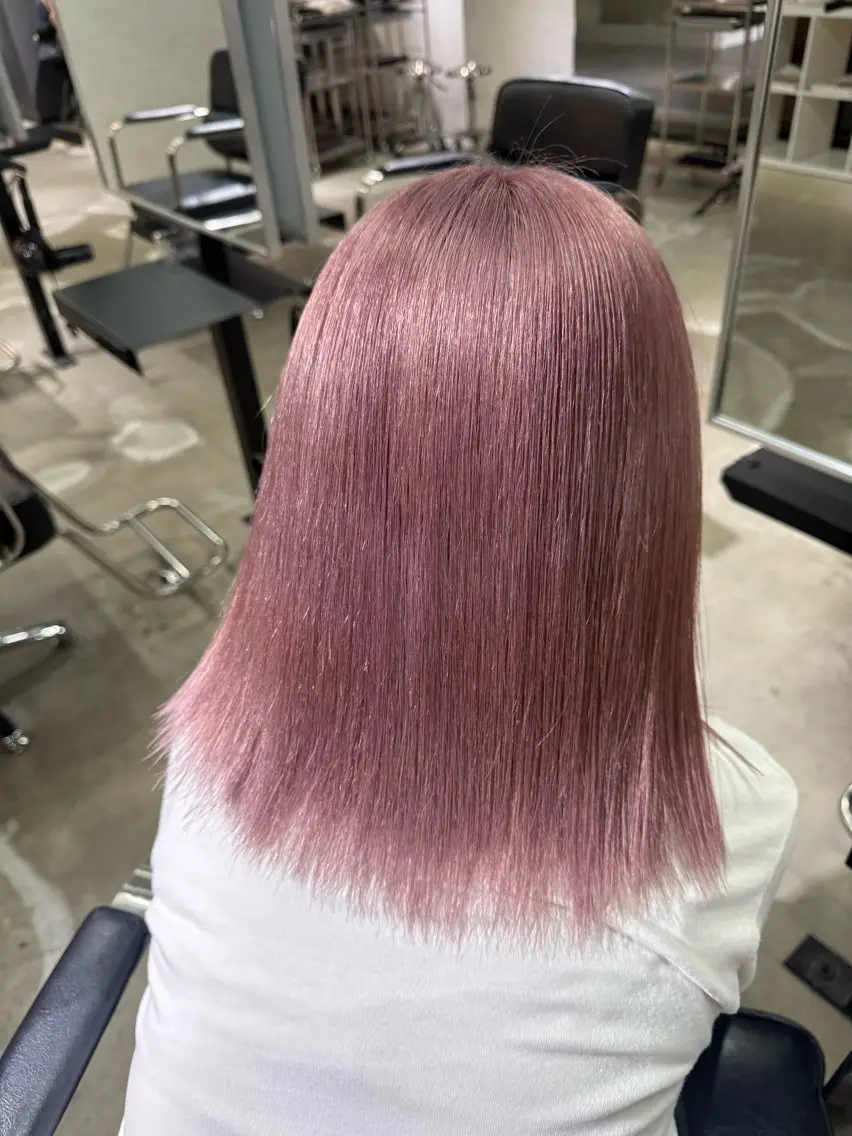 ミディアム ヘアカラー みゅう🐾ハイトーン /レイヤーカットのヘアスタイル