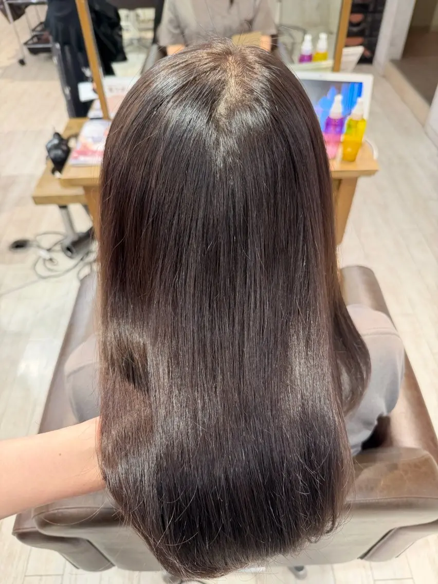 セミロング ヘアカラー トリートメント 杉浦 悠月のヘアスタイル