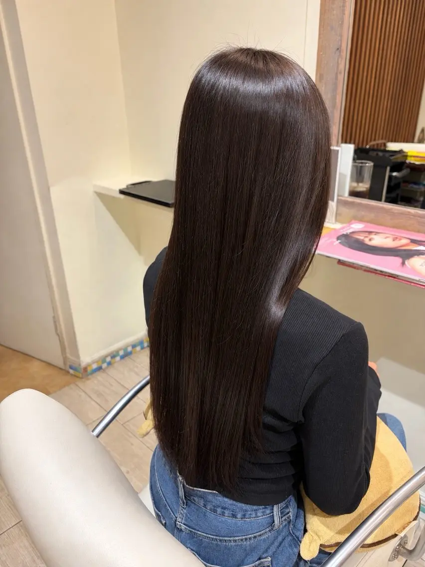 ロング カット ヘアカラー NICCOLO室見 Erinaのヘアスタイル