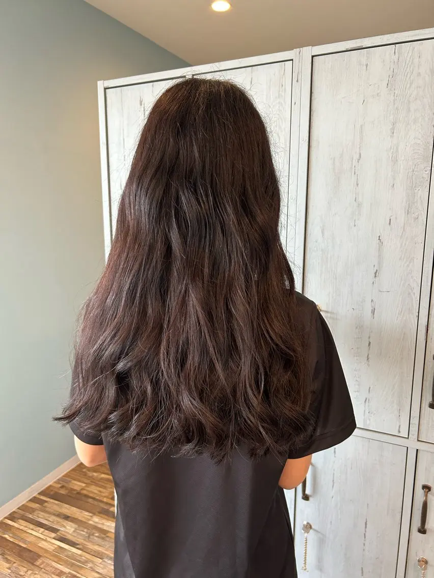 ロング 高木 瑶子のヘアスタイル