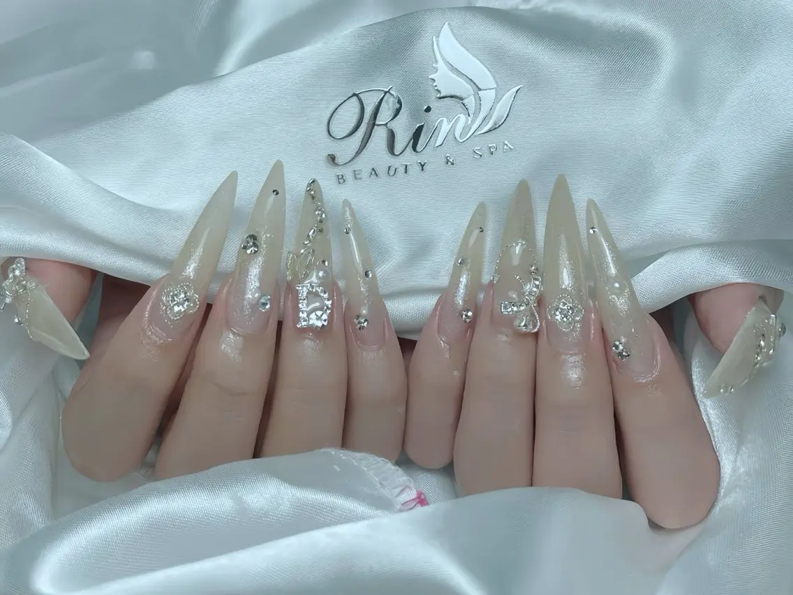 メンズ ネイル メンズ韓国風 クリスマス カジュアル 長さ出し フラッシュネイル ハンドネイル Rin Nail Shinokuboのネイルデザイン