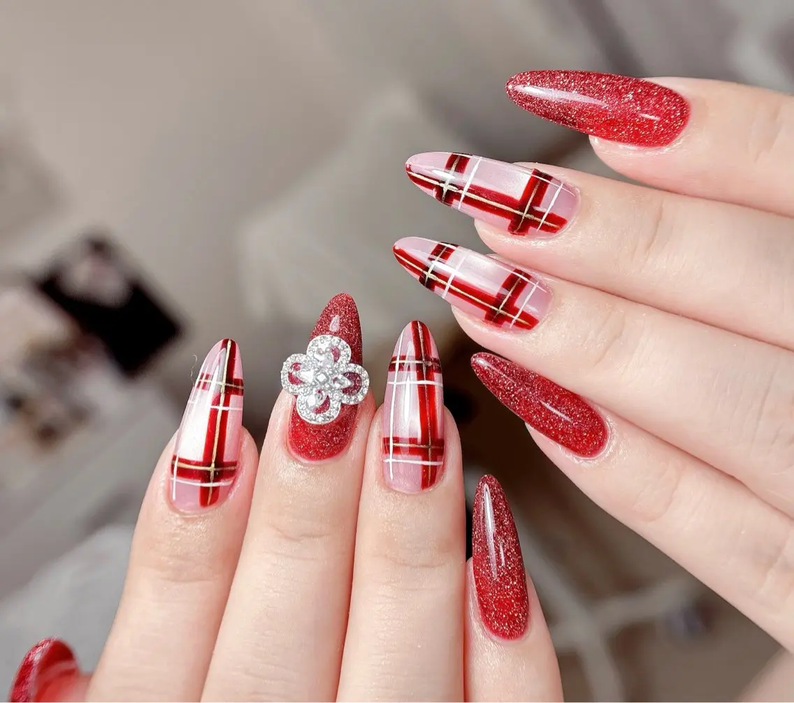 ネイル ハンドネイル ハンドケア Aura Nail ✨Ai✨のネイルデザイン
