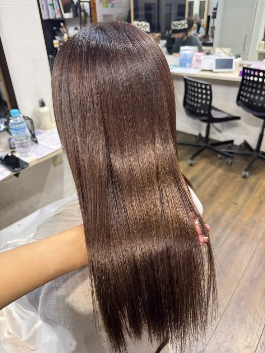 ロング 横浜🦋ハイトーン 🫐シャドウルーツのヘアスタイル