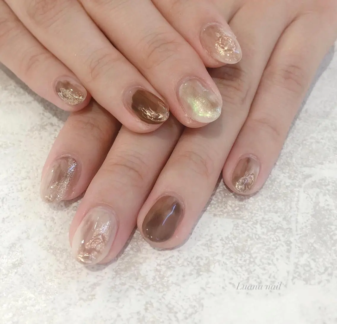 ミディアム キッズ ネイル オーロラネイル ミラーネイル ニュアンスネイル Luana nail (ルアナネイル)のネイルデザイン