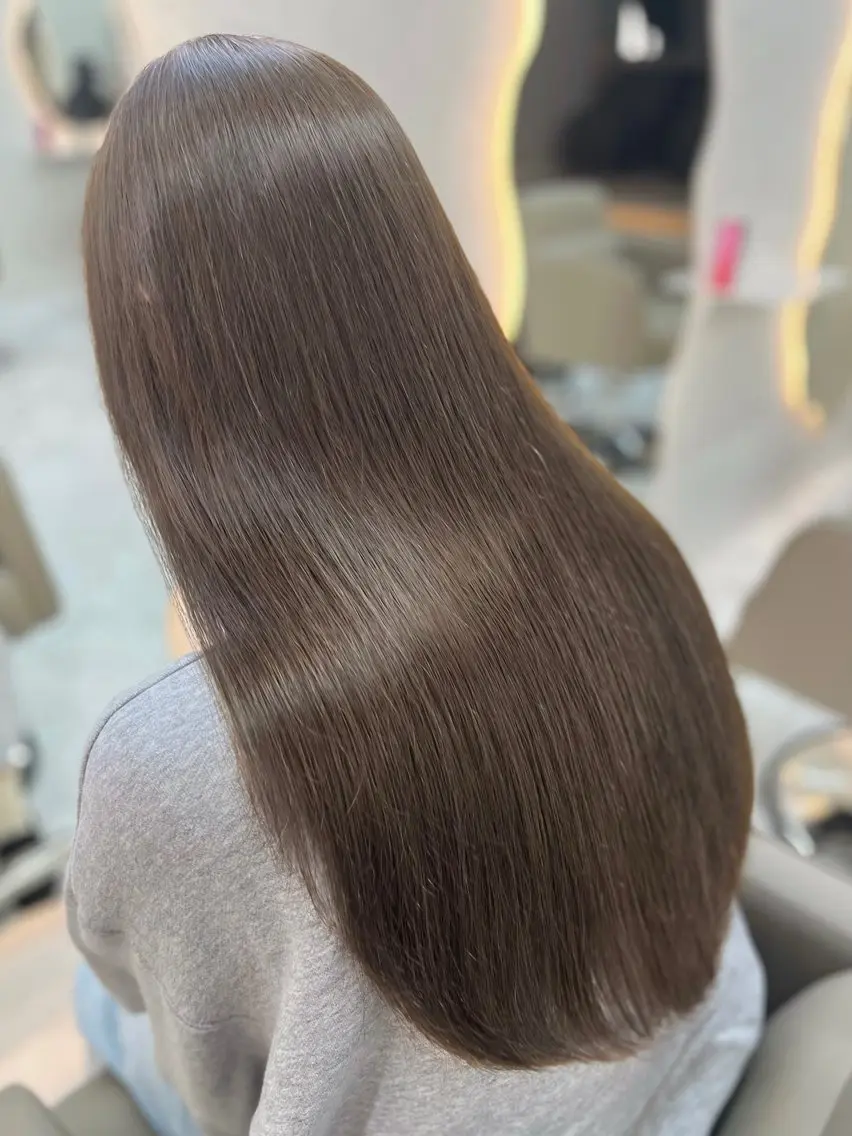 セミロング カラー ブラウンカラー カット ヘアカラー トリートメント 🦋Yui🦋透明感 /ベージュ/Wカラーのヘアスタイル