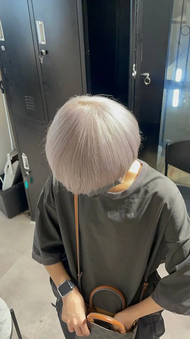 ショート カラー ヘアカラー 🇰🇷ハイトーン× 韓国レイヤー레이어드のヘアスタイル