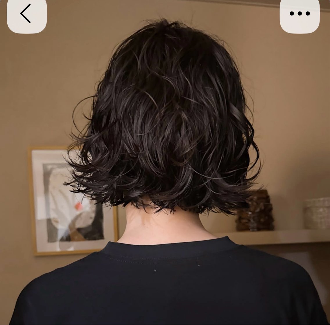 ミディアム パーマ 小野 愛花のヘアスタイル