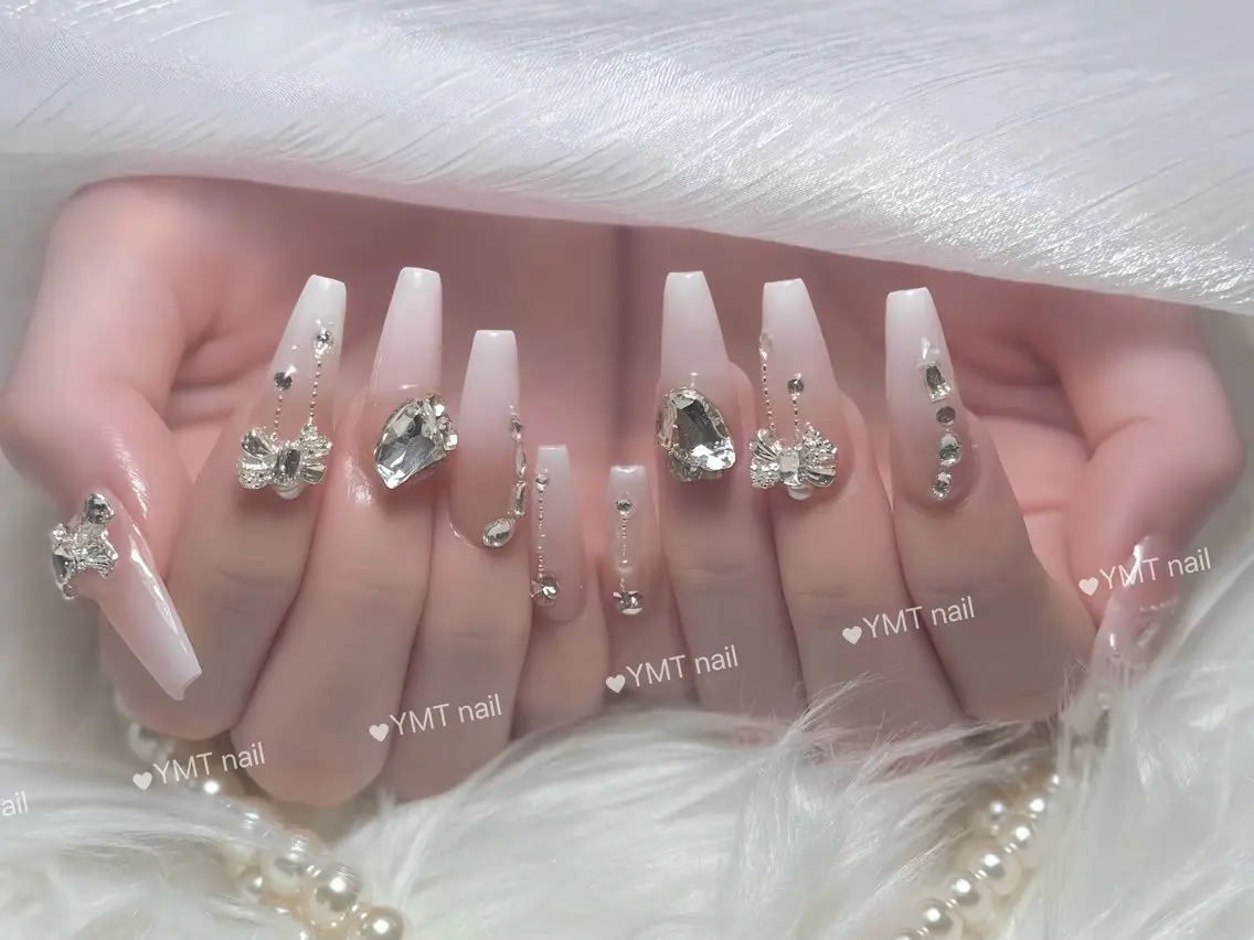 ネイル 長さ出し フットネイル ジェルネイル 韓国ネイル マグネットネイル ハンドネイル YMT. NailStudioのネイルデザイン