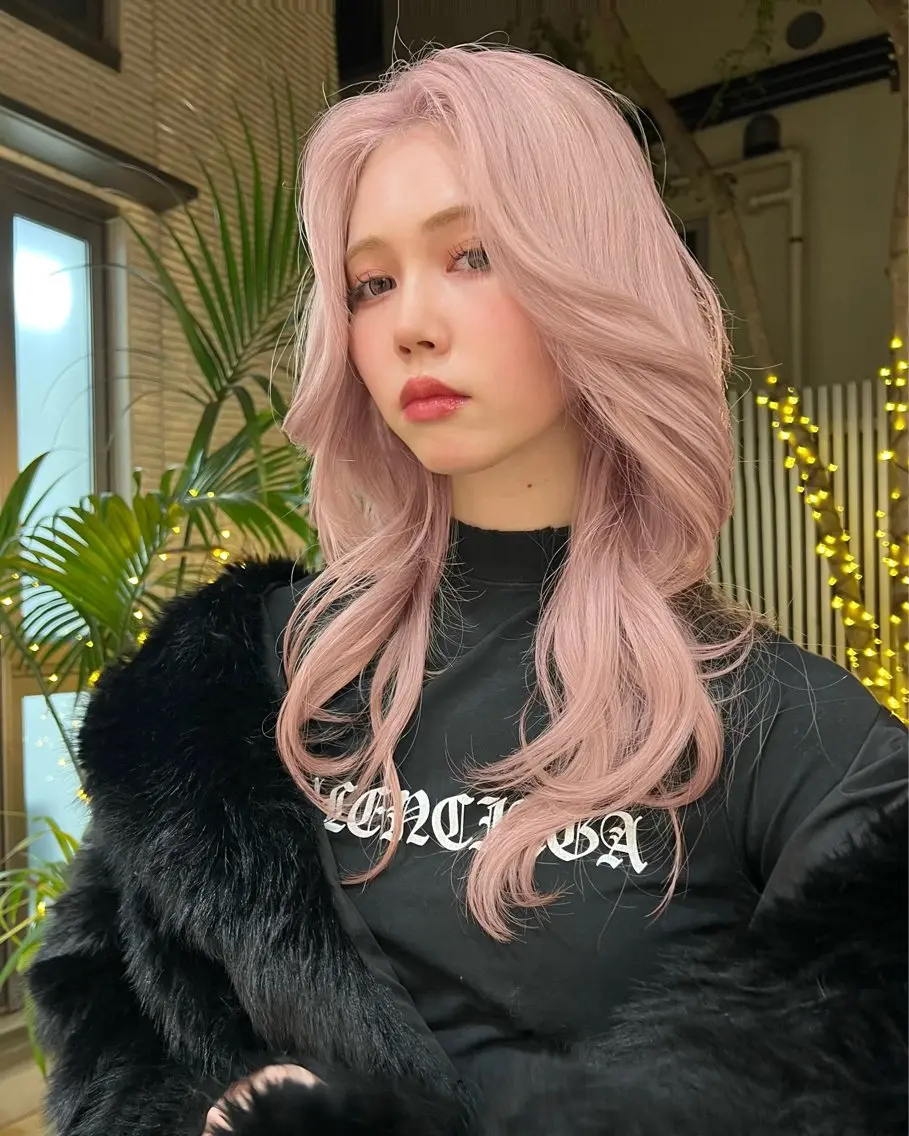 ロング カラー カット ヘアカラー トリートメント 抜きっぱなしブロンド /ハイトーン/カナタのヘアスタイル