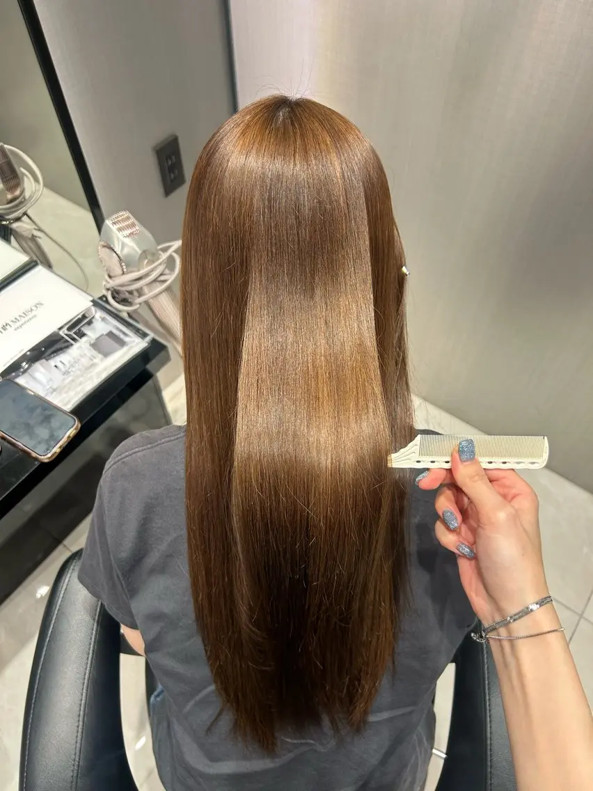 カラー ベージュカラー ブリーチ 塙 英万のヘアスタイル