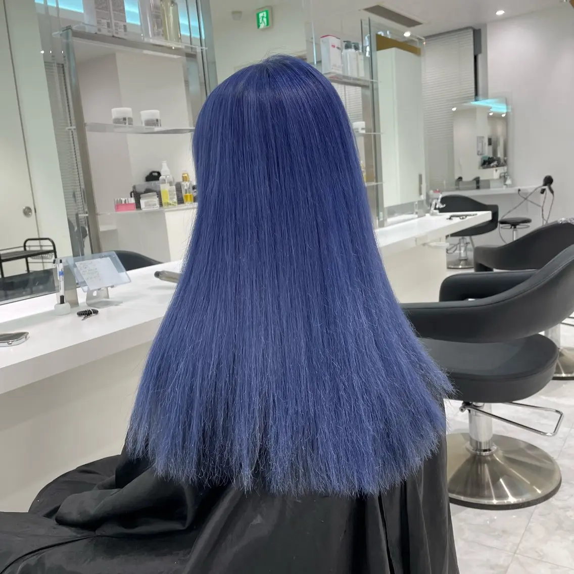 セミロング カラー ヘアアレンジ 🫧モテる💗ダメー ジレスハイトーン🫧のヘアスタイル