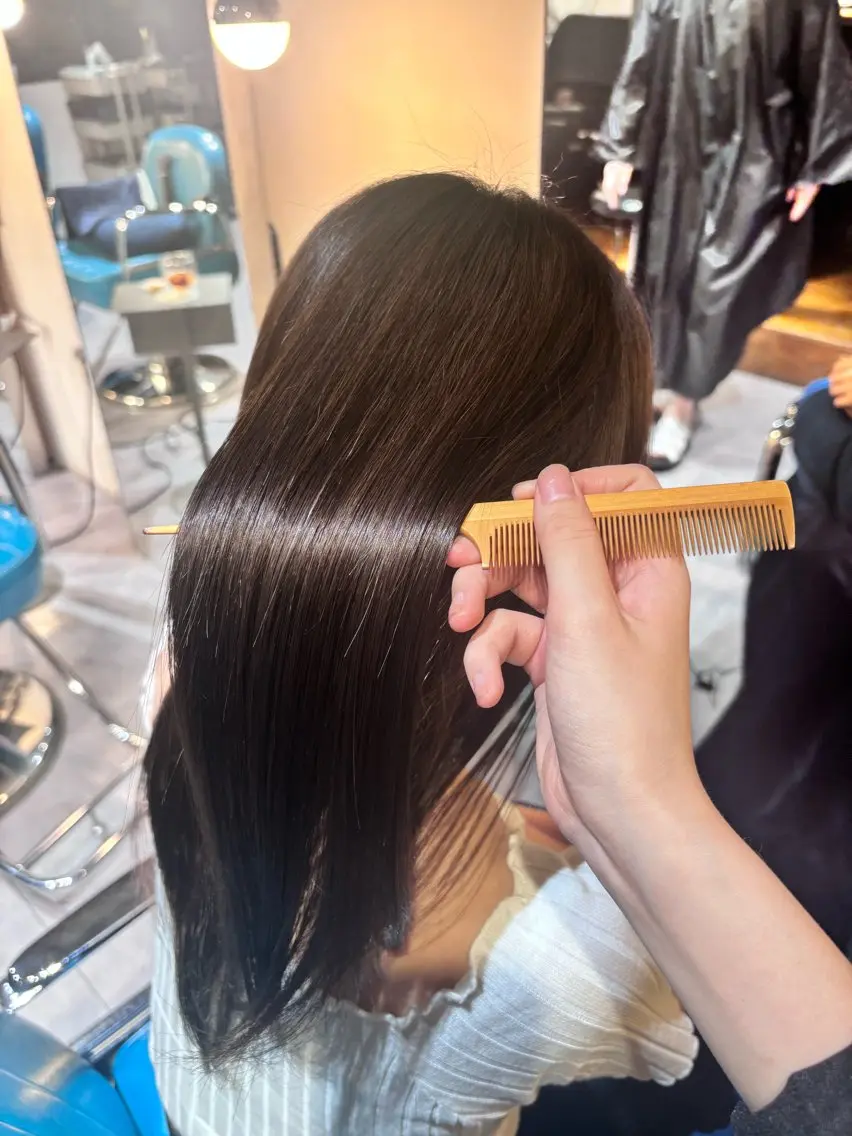 ロング 縮毛矯正 トリートメント Kazuha /透明感カラーのヘアスタイル