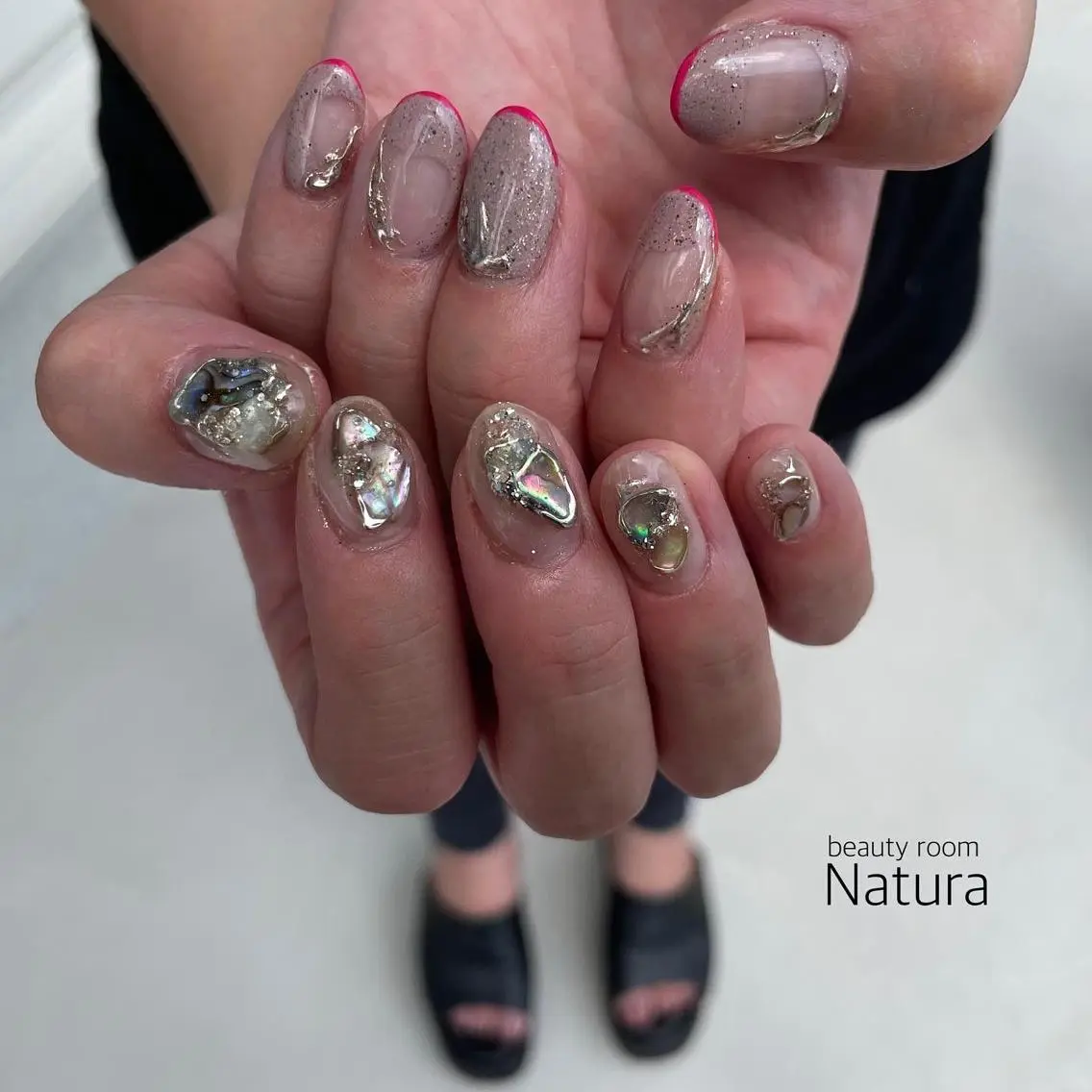ネイル マツエク・マツパ アイブロウ ハンドネイル beautyroom Naturaのネイルデザイン