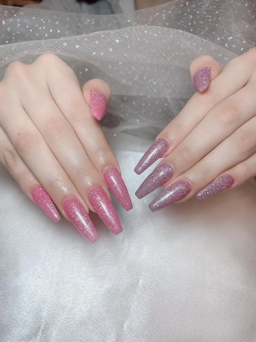 ネイル アートネイル ジェルネイル 韓国ネイル ニュアンスネイル ワンカラーネイル ハンドネイル Queen Nail Salonのネイルデザイン