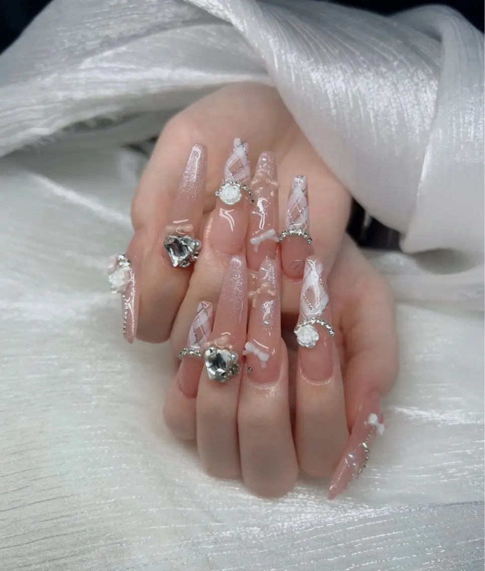 ネイル アートネイル オーロラネイル チークネイル 長さ出し フットネイル Chan nailsのネイルデザイン