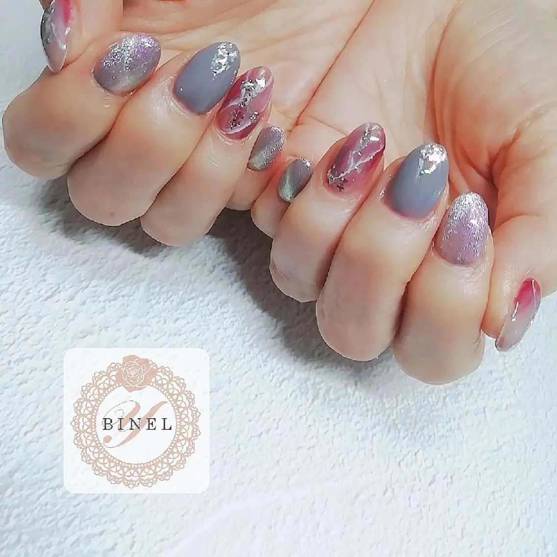 ネイル マグネットネイル ニュアンスネイル ハンドネイル Nail Salon Y.BINELのネイルデザイン